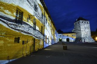 Pendant le Festival, l'Abbaye s'illumine grâce à Lumière de verre