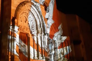 Pendant le Festival, l'Abbaye s'illumine grâce à Lumière de verre